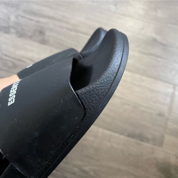Fear of God Essentials Black Slides Sandals size 39 Adult Unisex 7 men / 9 women - Picture 2 of 6